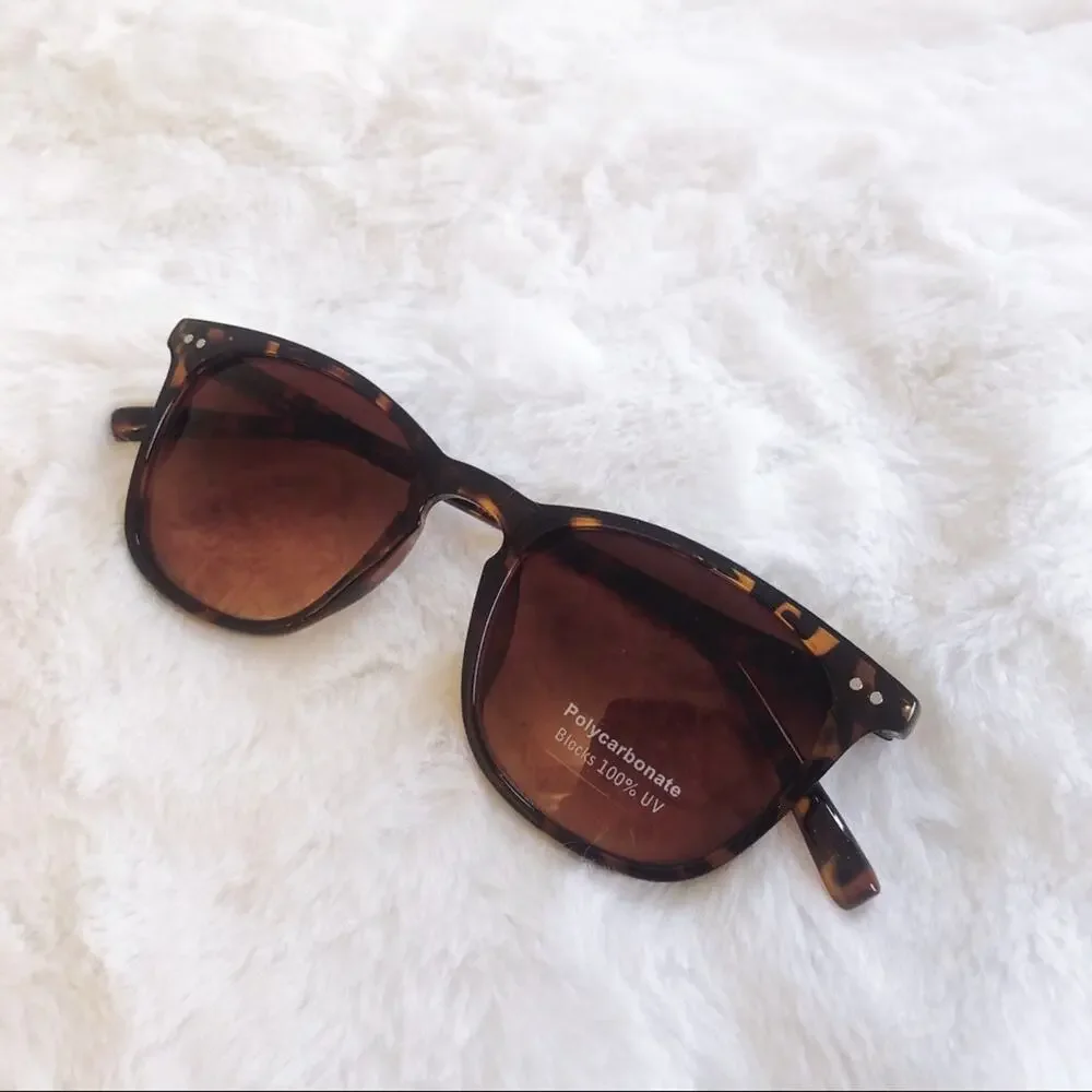 Luca Brown Classic Aviators Oval Sunglasses